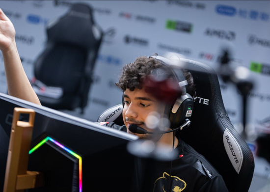 麻将中盘为什么容易乱（麻将中盘阶段为何更易乱局）