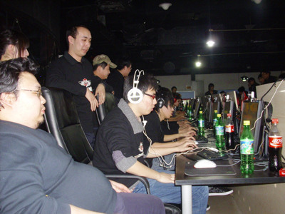 德州扑克不是靠冲（德州扑克重在策略，不是莽冲）